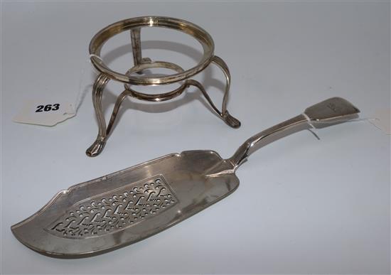 George IV silver fish slice and a George IV silver spirit burner stand(-)